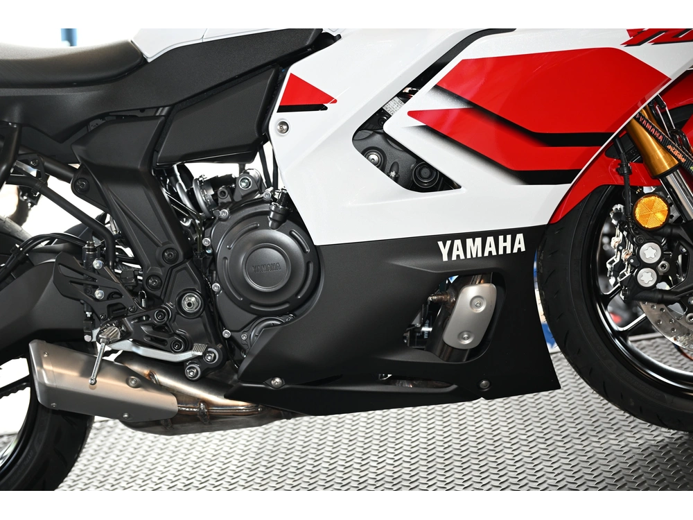 2026 Yamaha Yzf-r7 70th Anniversary Edition alt