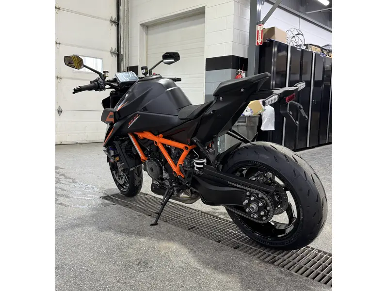 2026 KTM 1390 R EVO thumbnail 4
