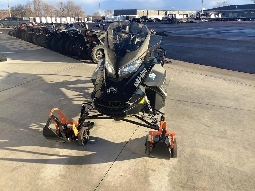 2018 Ski-doo Summit® Sp 850 E-tec® 154 alt