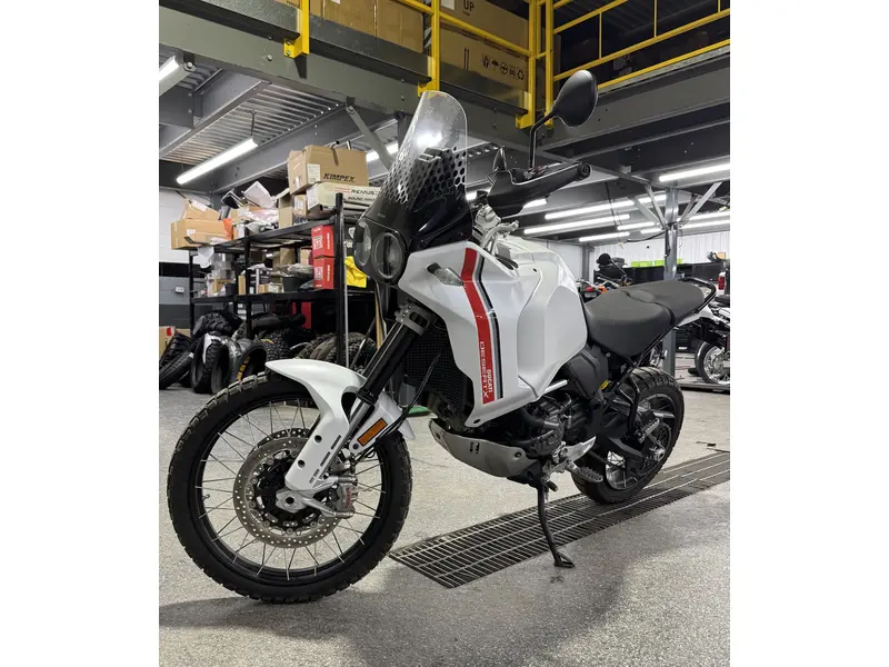 2023 Ducati DESERT X thumbnail 6