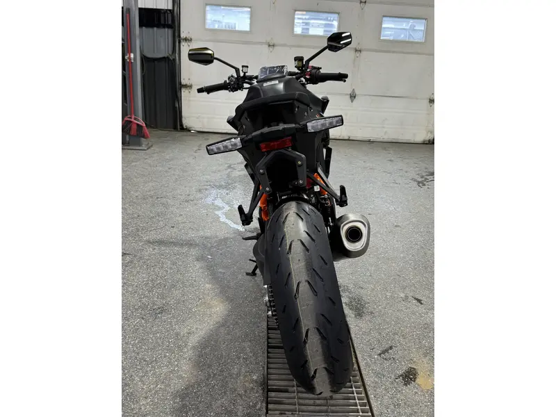 2026 KTM 1390 R EVO thumbnail 3