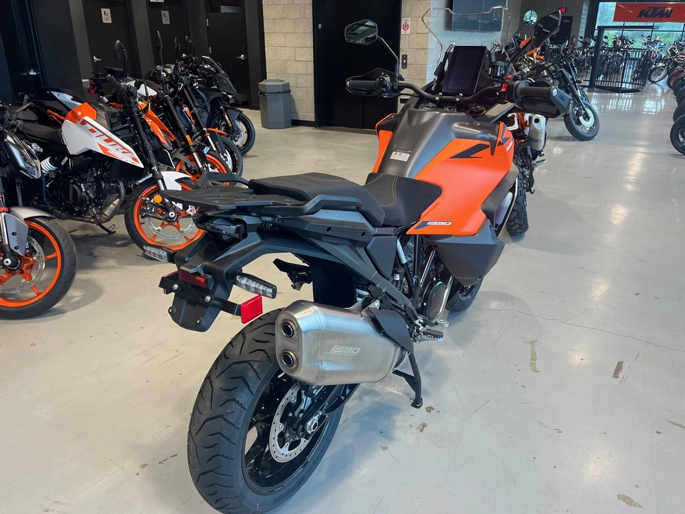 2027 Ktm 1390 Super Adventure S Evo alt