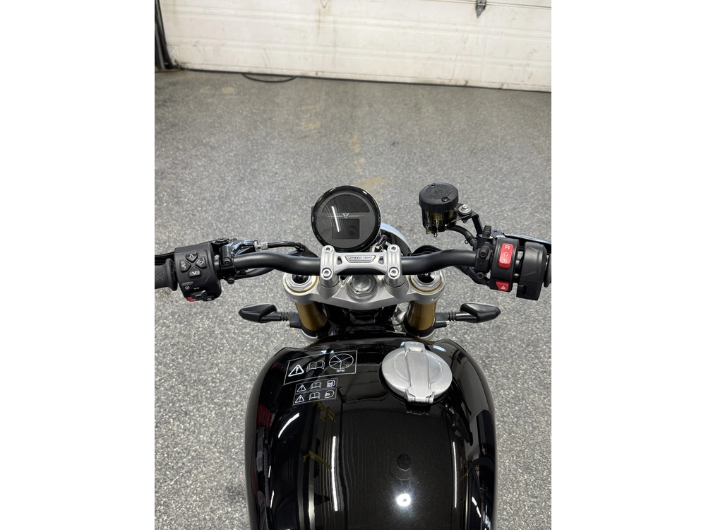 Triumph Speed Twin 1200 Rs 2026 alt