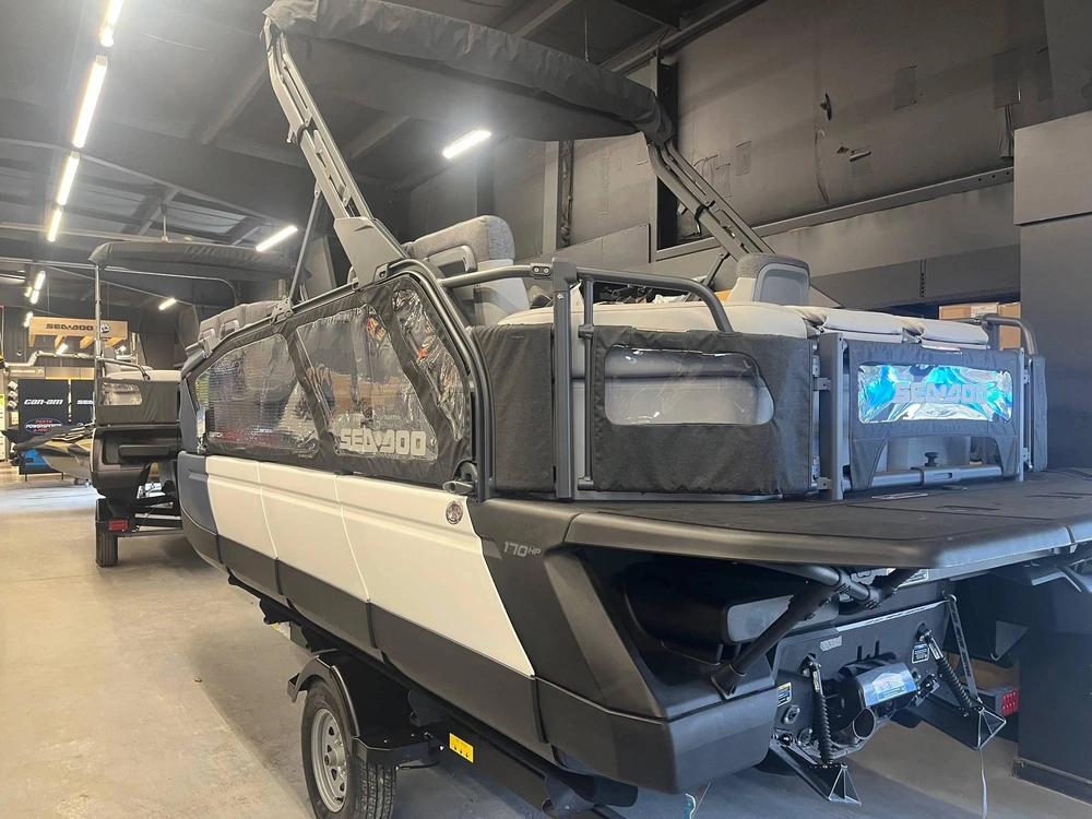 2026 Sea-doo Switch Cruise 18ft 170hp With Painted Trailer alt