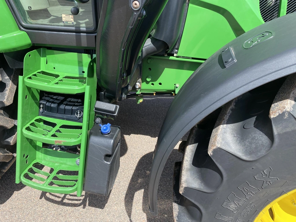 John Deere 6110m 2023 alt