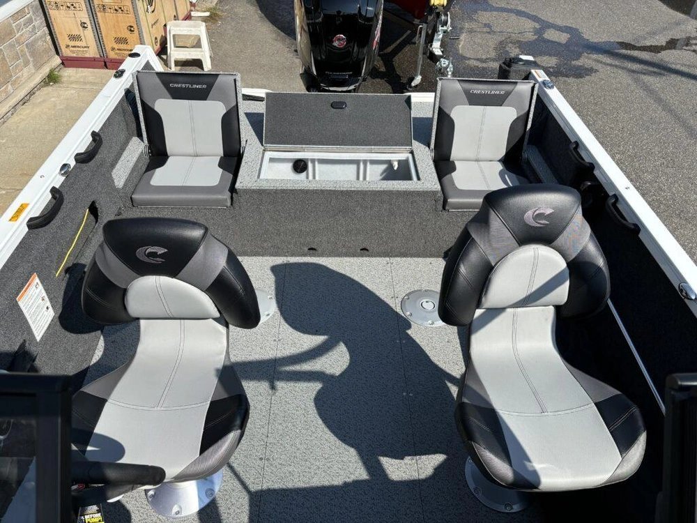 2026 Crestliner 1750 Hawk W/115hp & Matching Trailer! alt