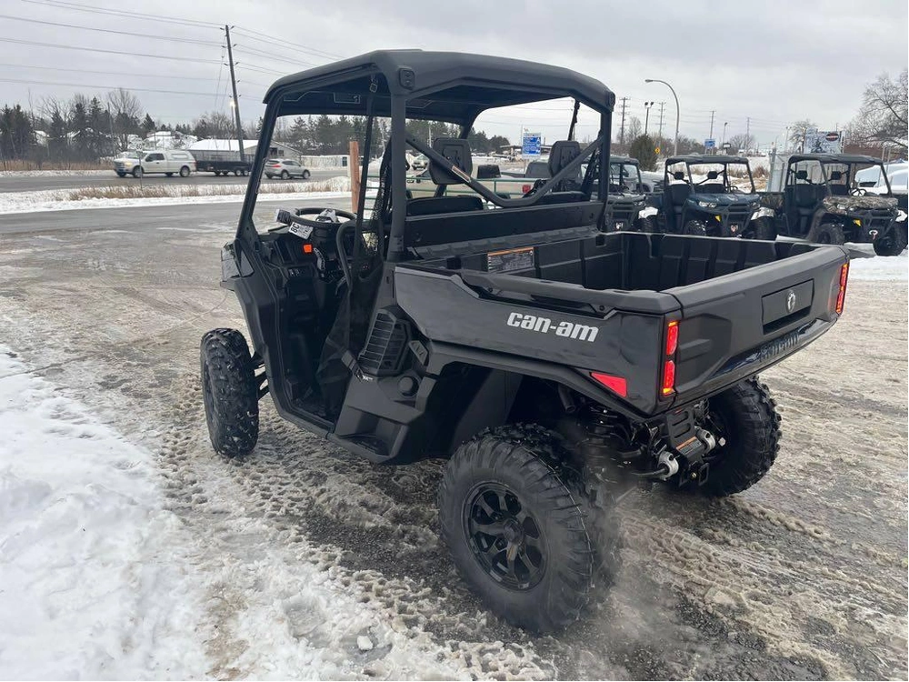 2026 Can-am Defender Xt Hd11 With 10.25" Infotainment alt