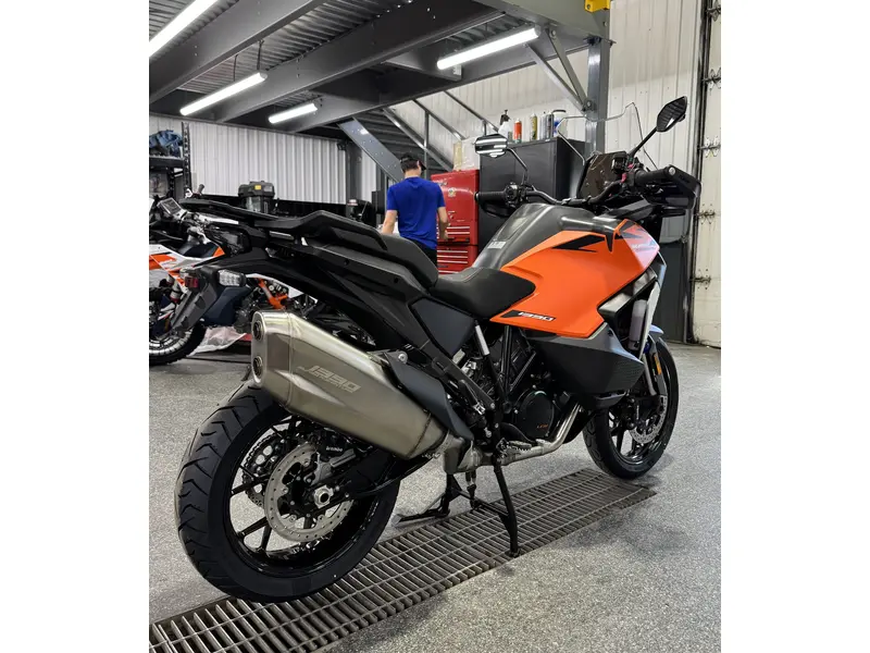 2027 KTM 1390 SUPER ADV S