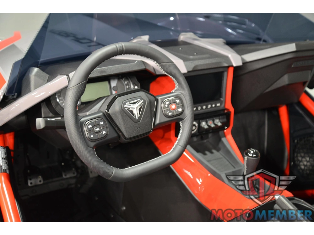 2026 Slingshot R Manual alt