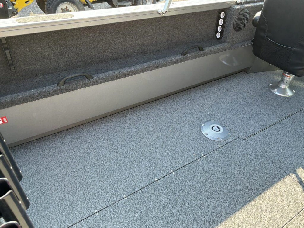 2025 Crestliner 1850 Commander Elite W/150 Pro Xs & Deluxe Trailer alt