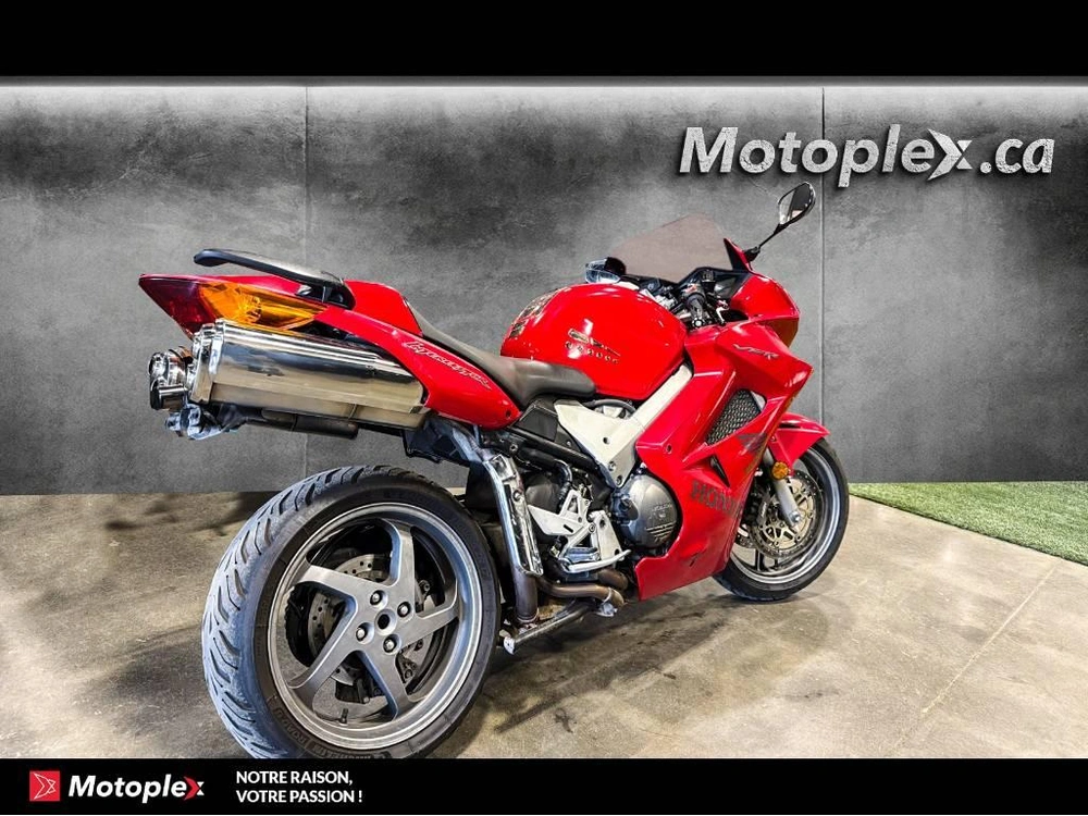 Honda Vfr800 *telquel* 2004 alt