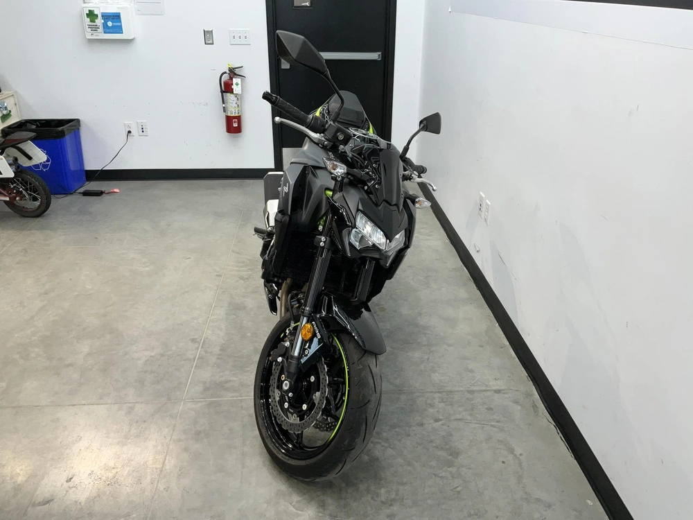 2022 Kawasaki Zr900 Se alt