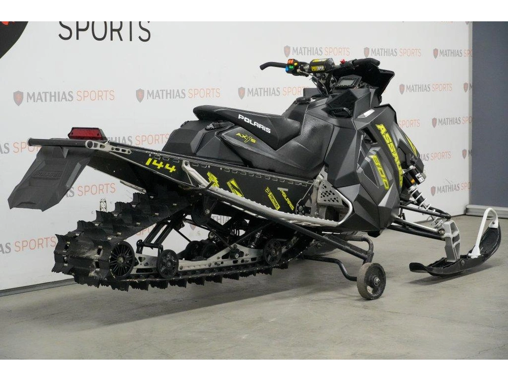 Polaris 800 Switchback Assault 144 2018 alt