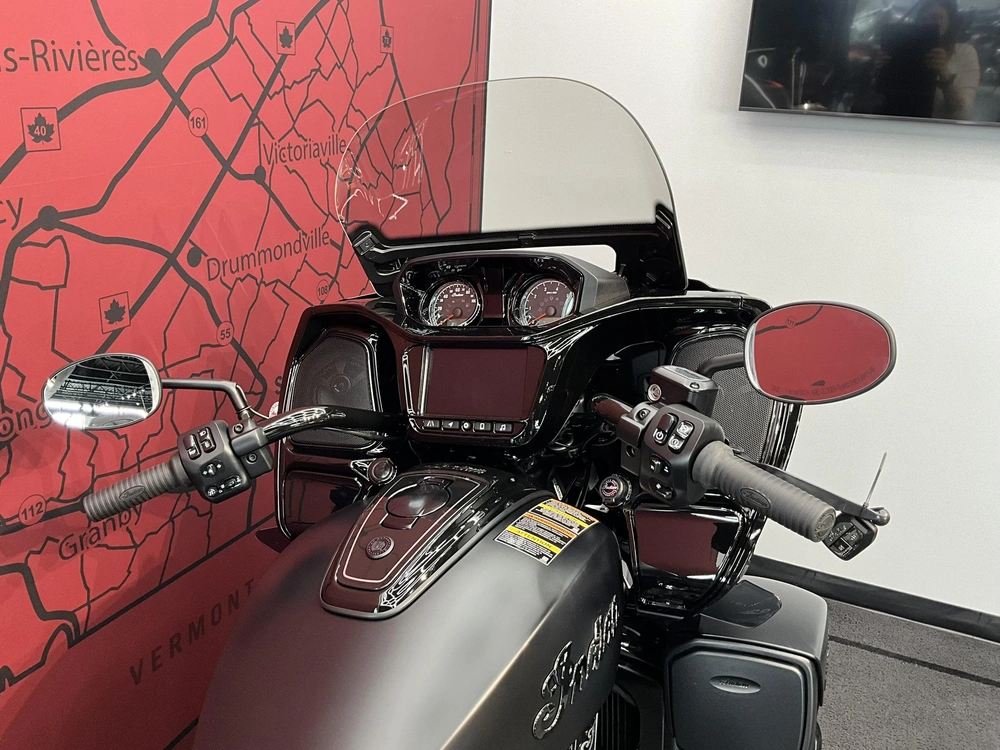 2026 Indian Motorcycle Pursuit Dark Horse + 112 Package alt