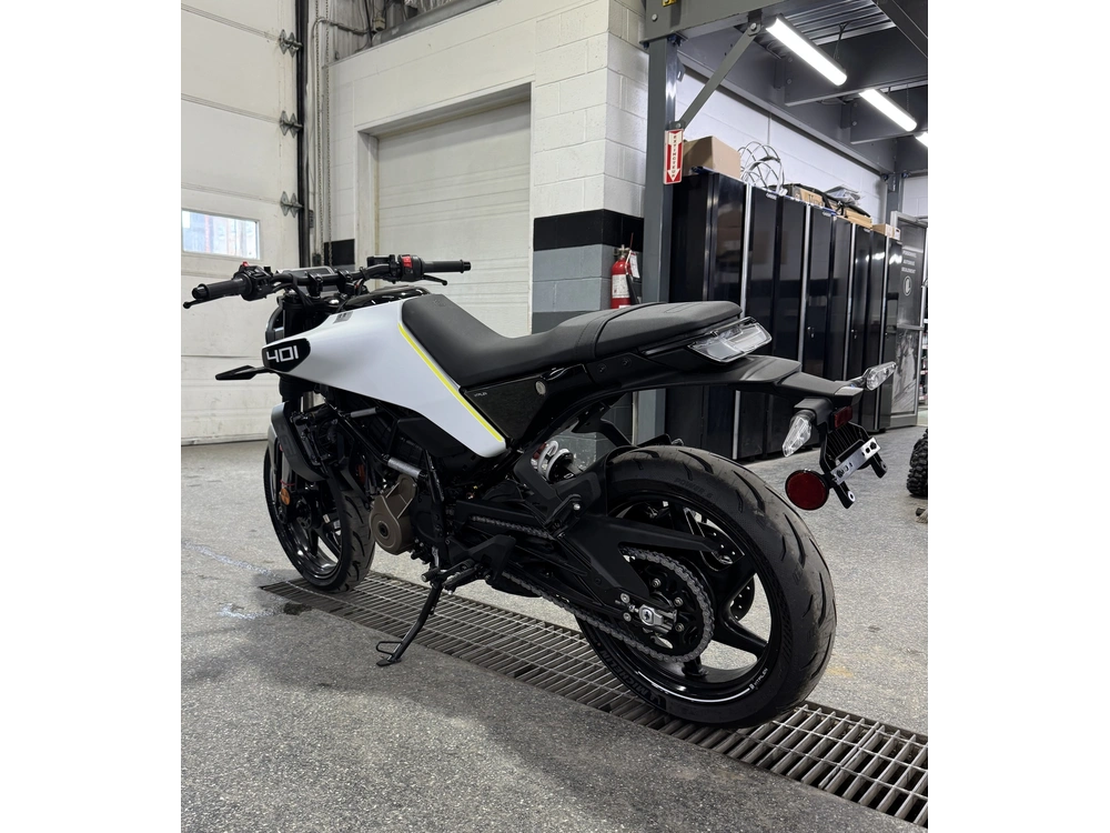 Husqvarna Vitpilen 401 B.d. 2024 alt