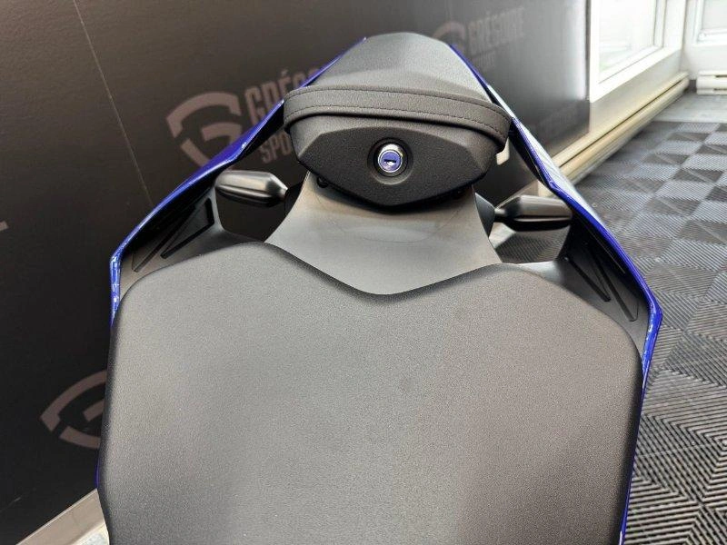 2026 Yamaha Yzf-r1 alt