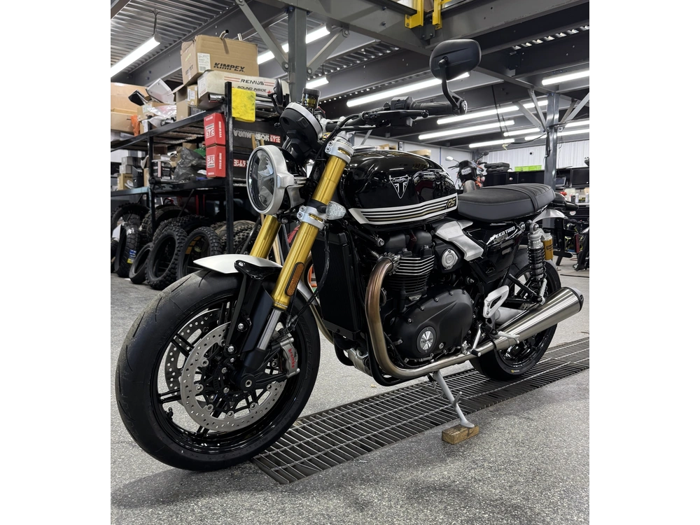 Triumph Speed Twin 1200 Rs 2026 alt