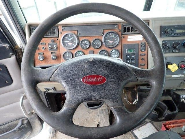 Peterbilt 340 2009