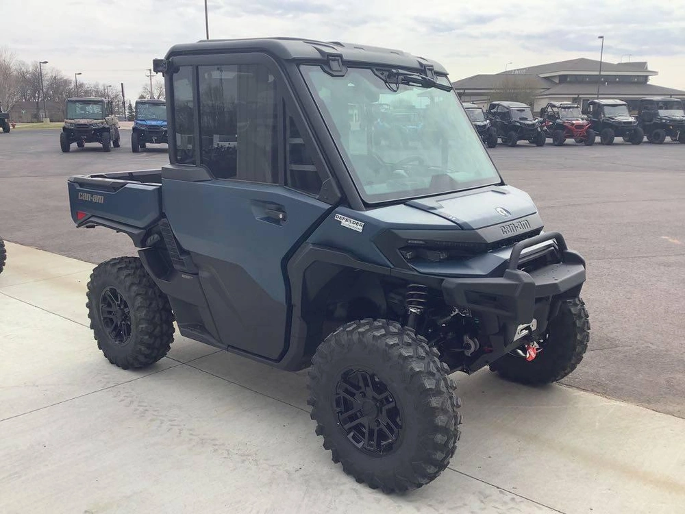 2026 Can-am Defender Limited Hd11 alt