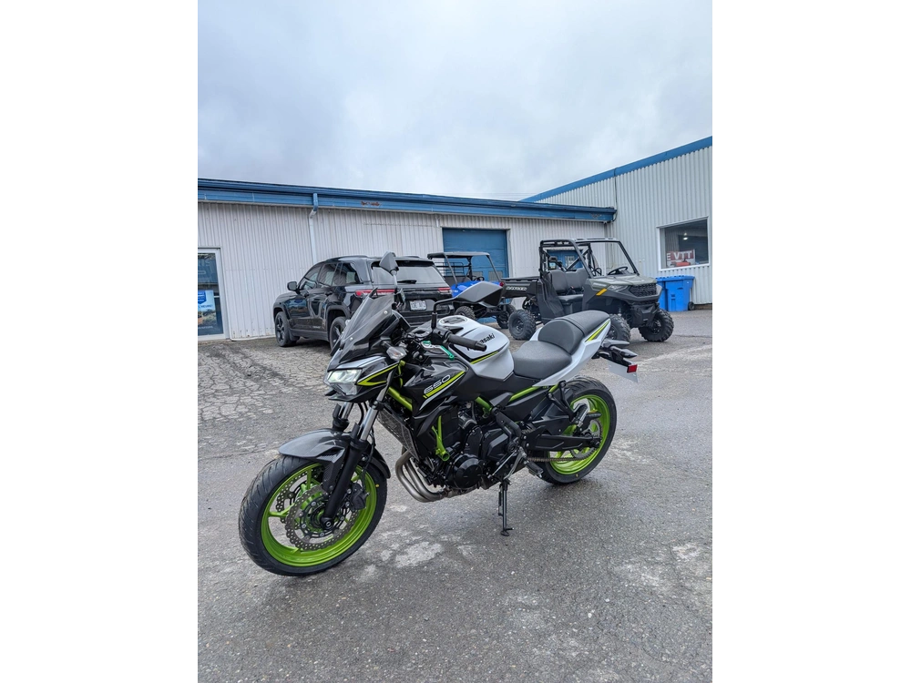 2021 Kawasaki Er650hjf 🎯 Moto Occasion Impeccable Pneus Neufs Inspection Complète Prête Rouler Fiable 🟢 alt