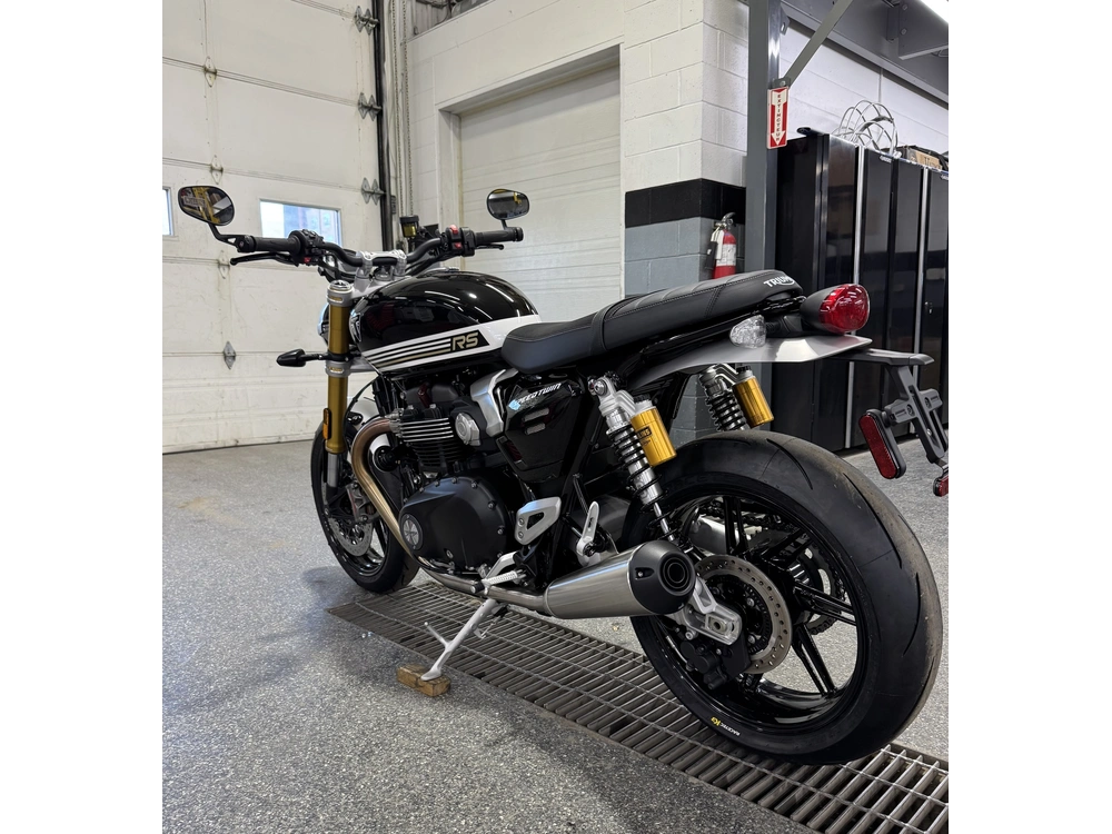 Triumph Speed Twin 1200 Rs 2026 alt