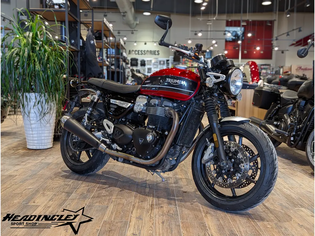 2020 Triumph Speed Twin 1200 // Korosi Red/Storm Grey