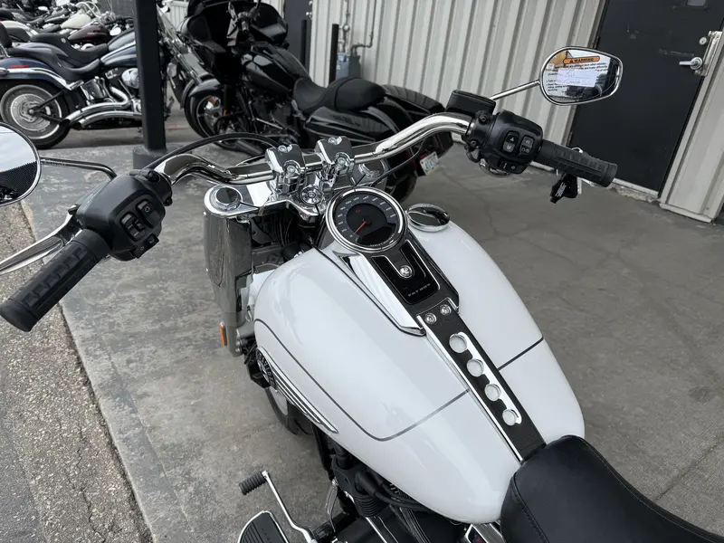 Harley-Davidson FAT BOY 2026