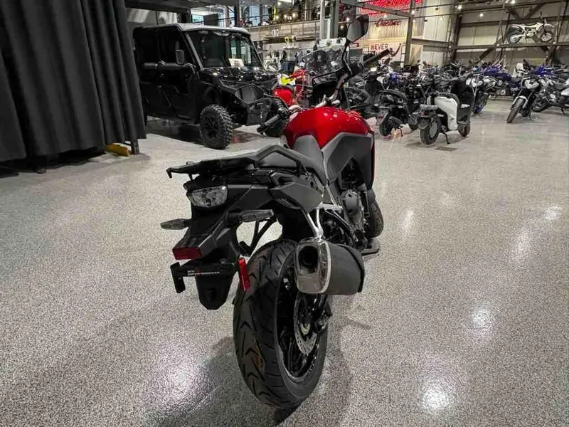 2025 Suzuki V-Strom 800 thumbnail 5