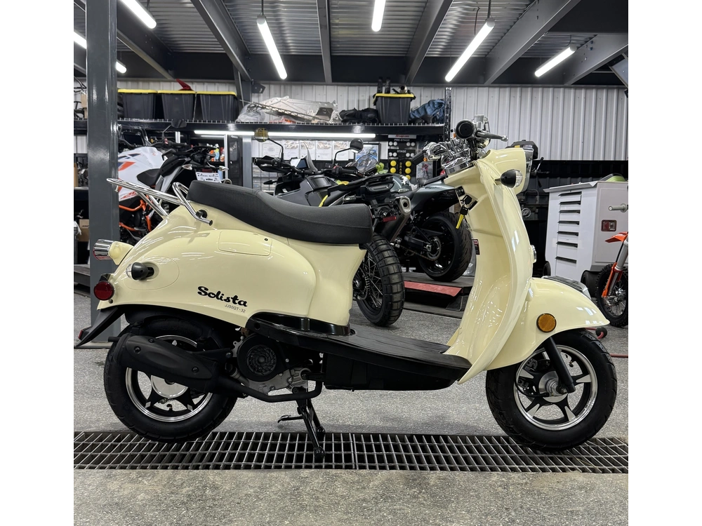 2022 Scootterre Solista alt