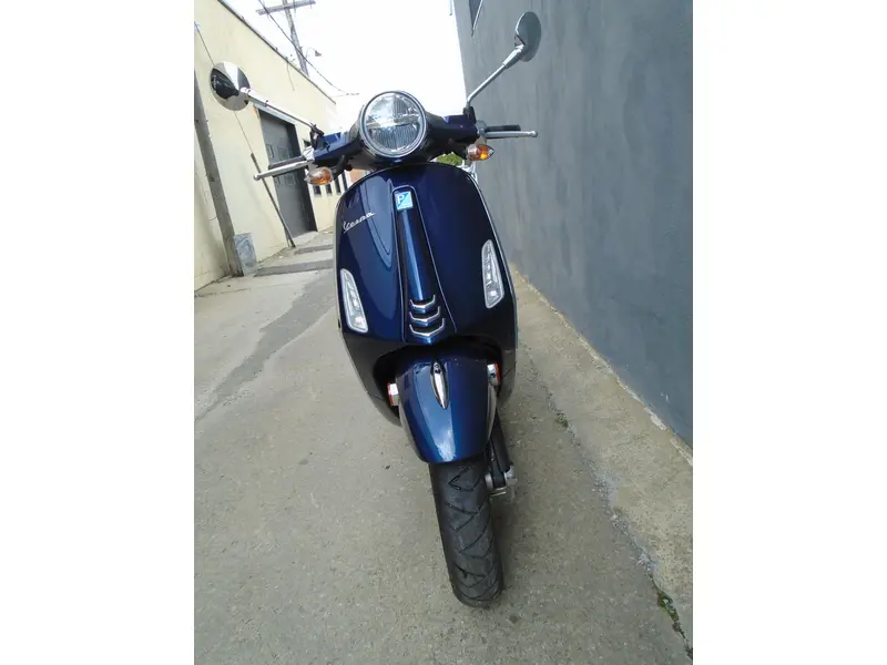 2022 Vespa primavera 150 thumbnail 3