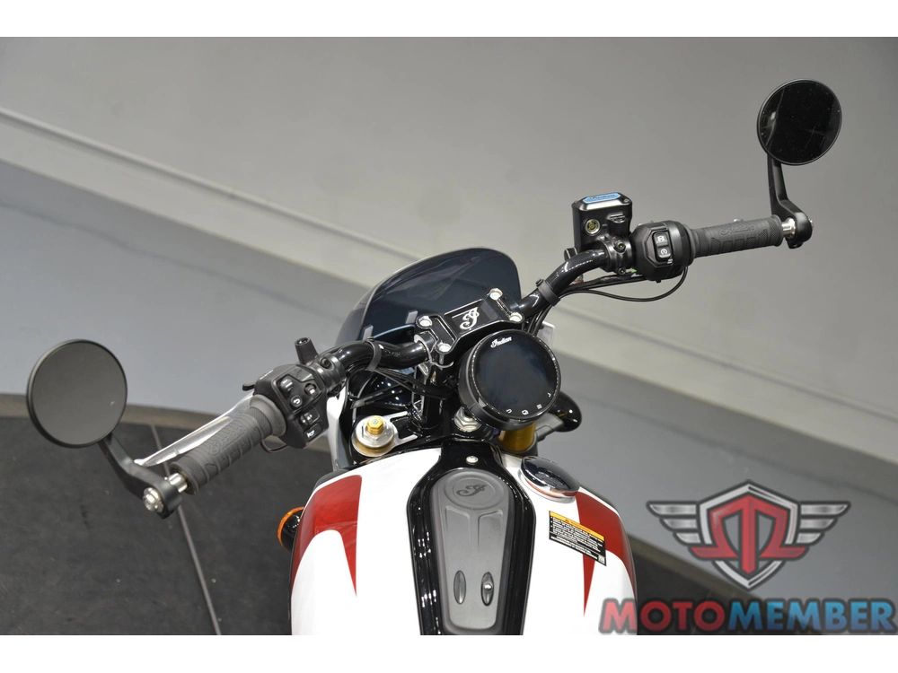 2025 Indian Motorcycle 101 Scout Ghost White Metallic With Graphics alt