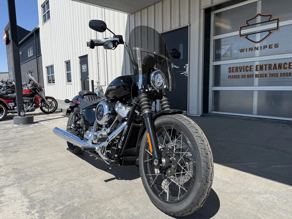 2025 Harley-davidson Street Bob *new Bike. Clearance Price.* alt