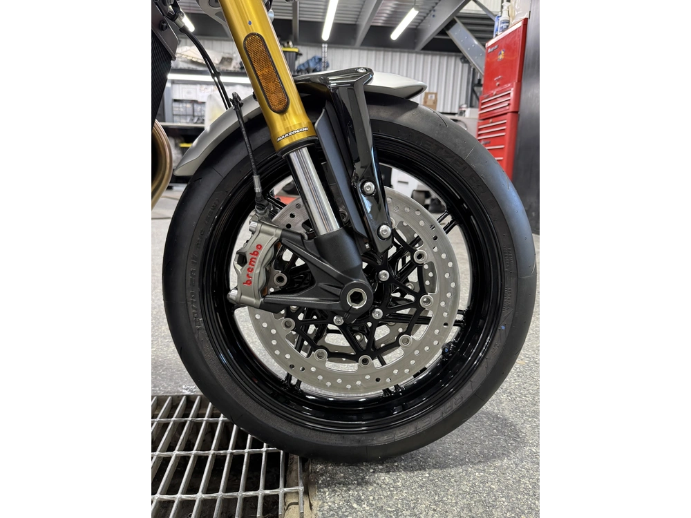 Triumph Speed Twin 1200 Rs 2026 alt