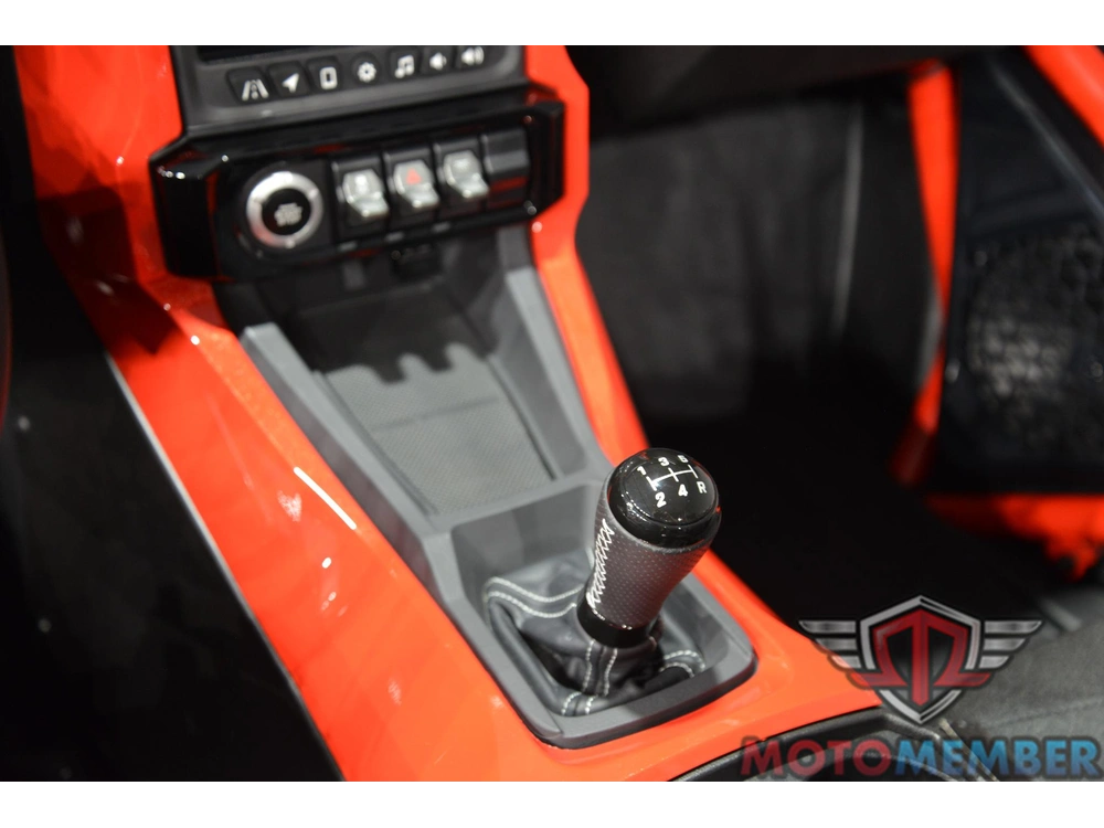 2026 Slingshot R Manual alt