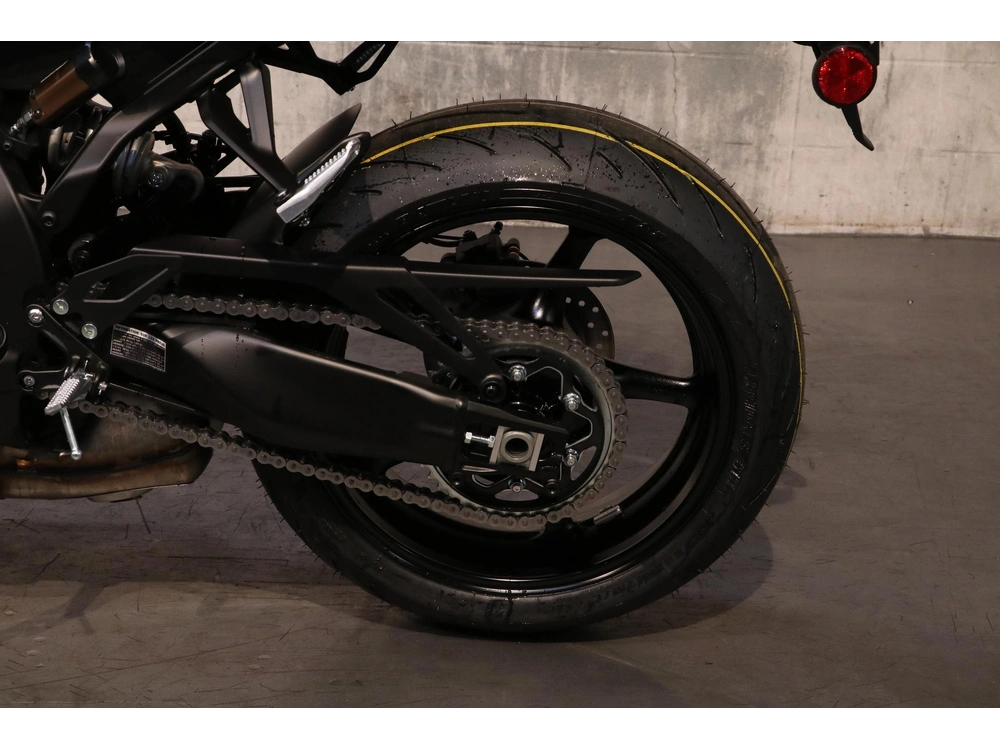 Yamaha Yzf-r9 70e Anniversaire 2026 alt