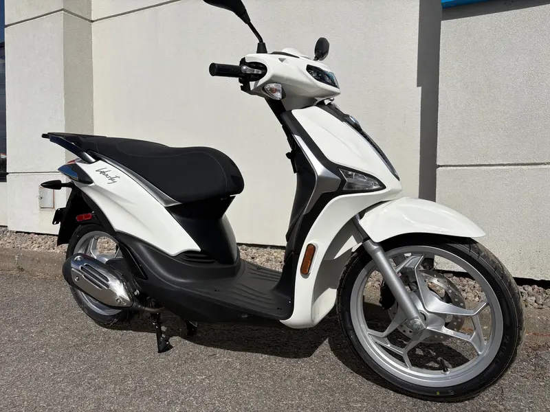 2026 Piaggio LIBERTY 50 thumbnail 2