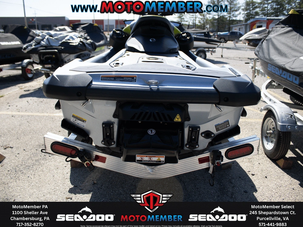 2026 Sea-doo Rxp-x™ 325 Tech, Brp Premium Audio, Ibr Ice Metal / Manta Green alt