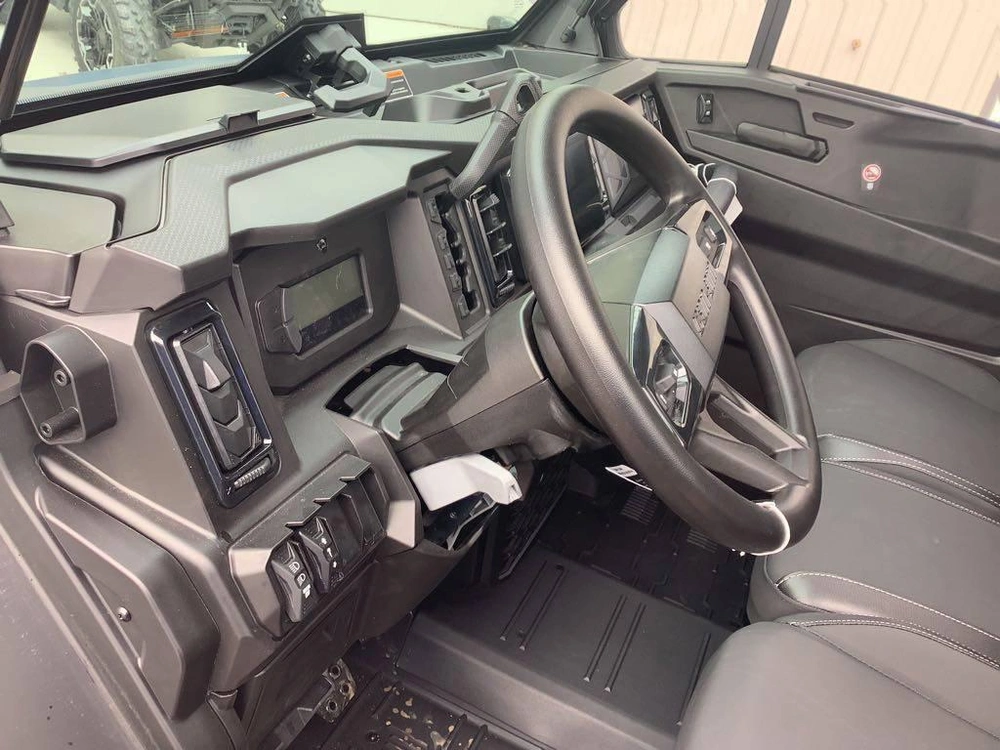 2026 Can-am Defender Limited Hd11 alt