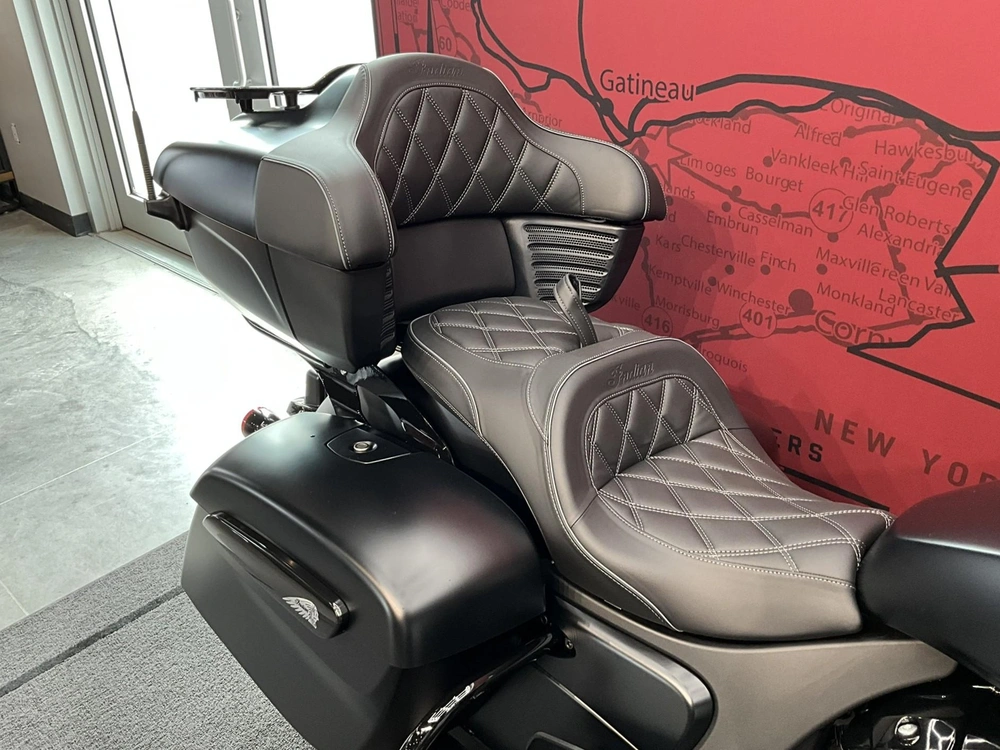 2026 Indian Motorcycle Pursuit Dark Horse + 112 Package alt