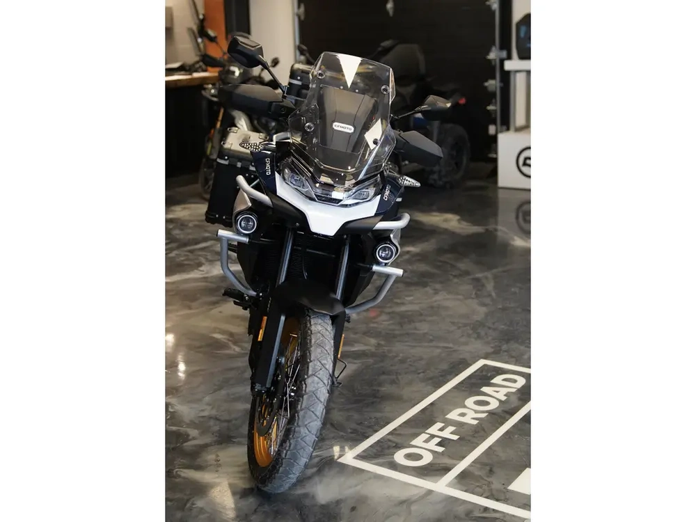 Cfmoto Ibex 800-e Blanc 2026 alt