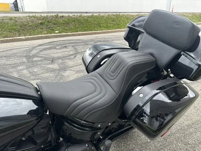 Harley-Davidson LOW RIDER ST FXLRST 2024