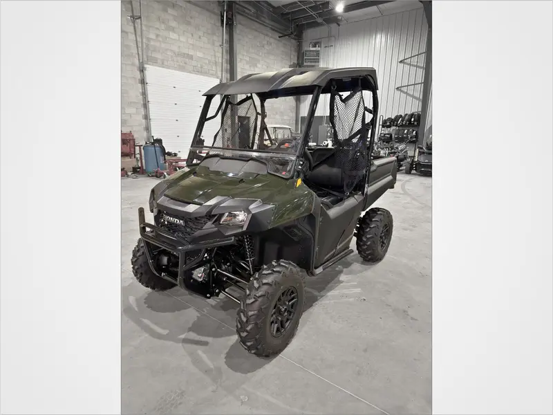 2026 Honda Pioneer 700-2P DLX thumbnail 7