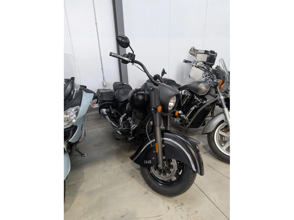 Indian Motorcycle Chief Dark Horse 2017 alt