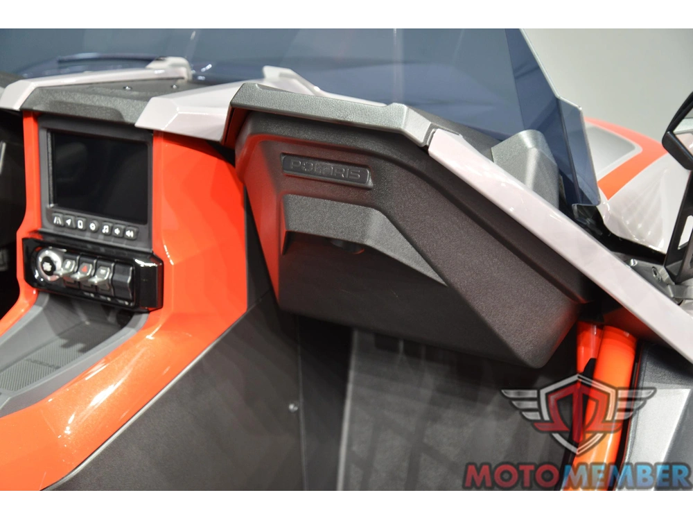 2026 Slingshot R Manual alt