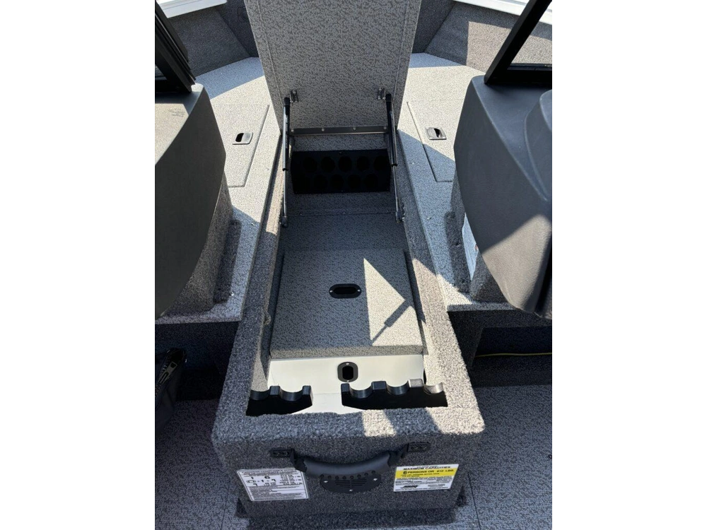 2026 Crestliner 1750 Hawk W/115hp & Matching Trailer! alt