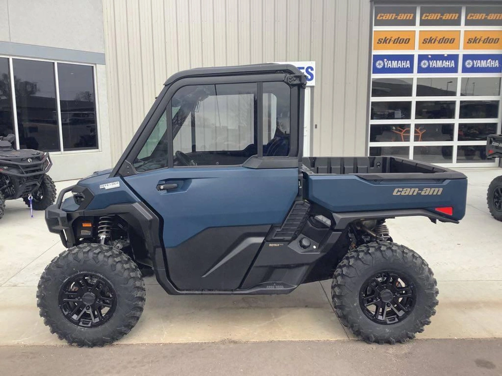 2026 Can-am Defender Limited Hd11 alt