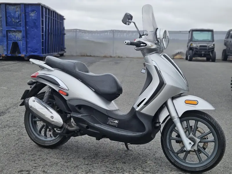 2011 Piaggio PIAGGIO BV 350 thumbnail 3