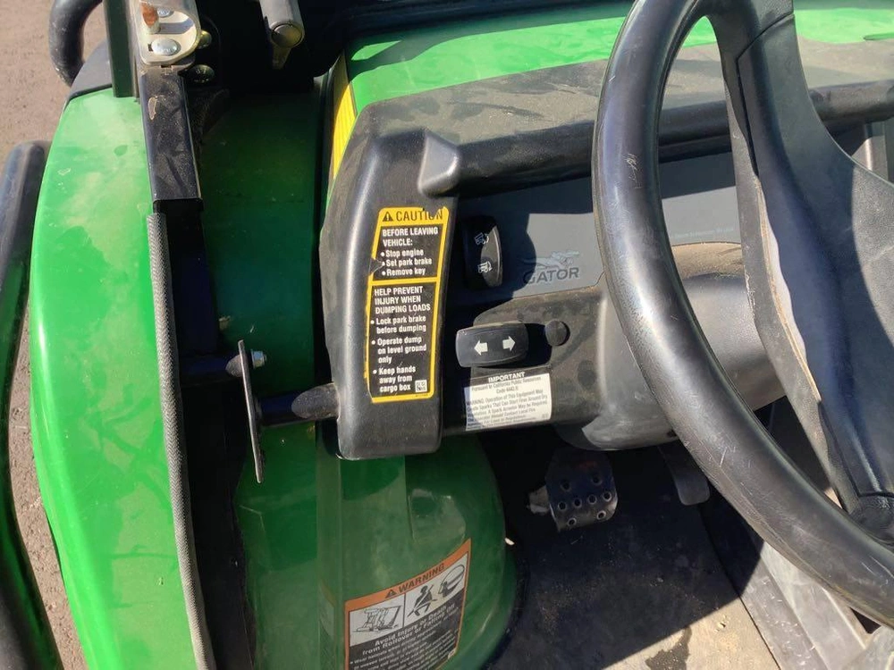 2018 John Deere Deere Xuv825m alt