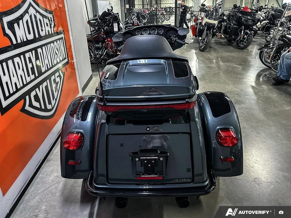 2025 Harley-davidson Tri Glide Ultra alt
