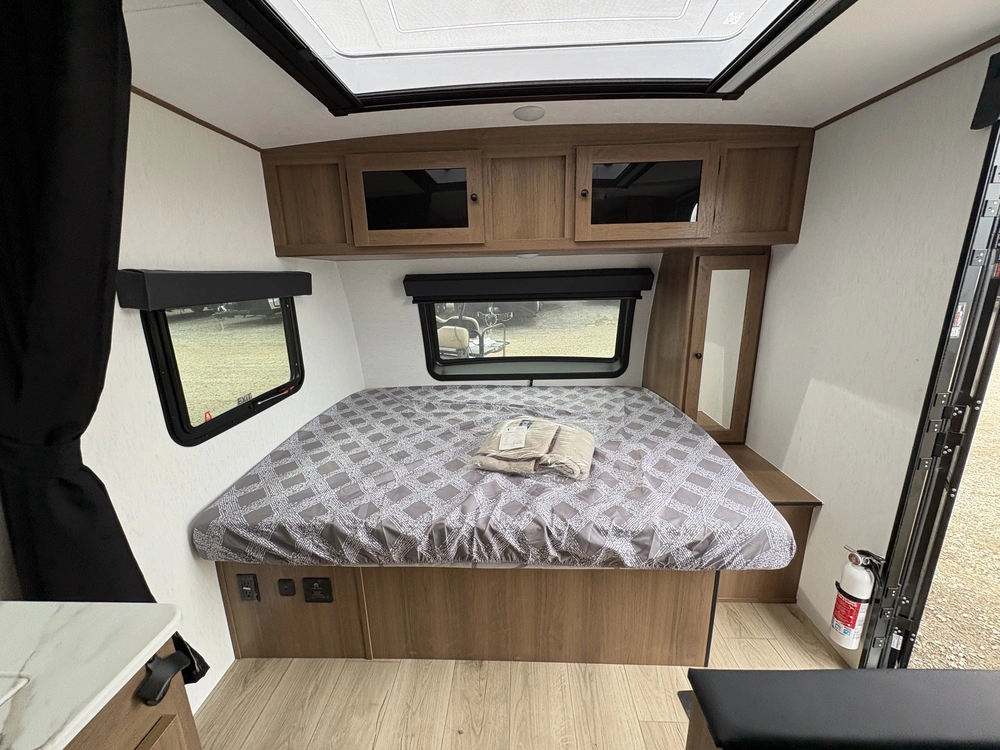 Coachmen Apex Nano 186bh 2026 alt
